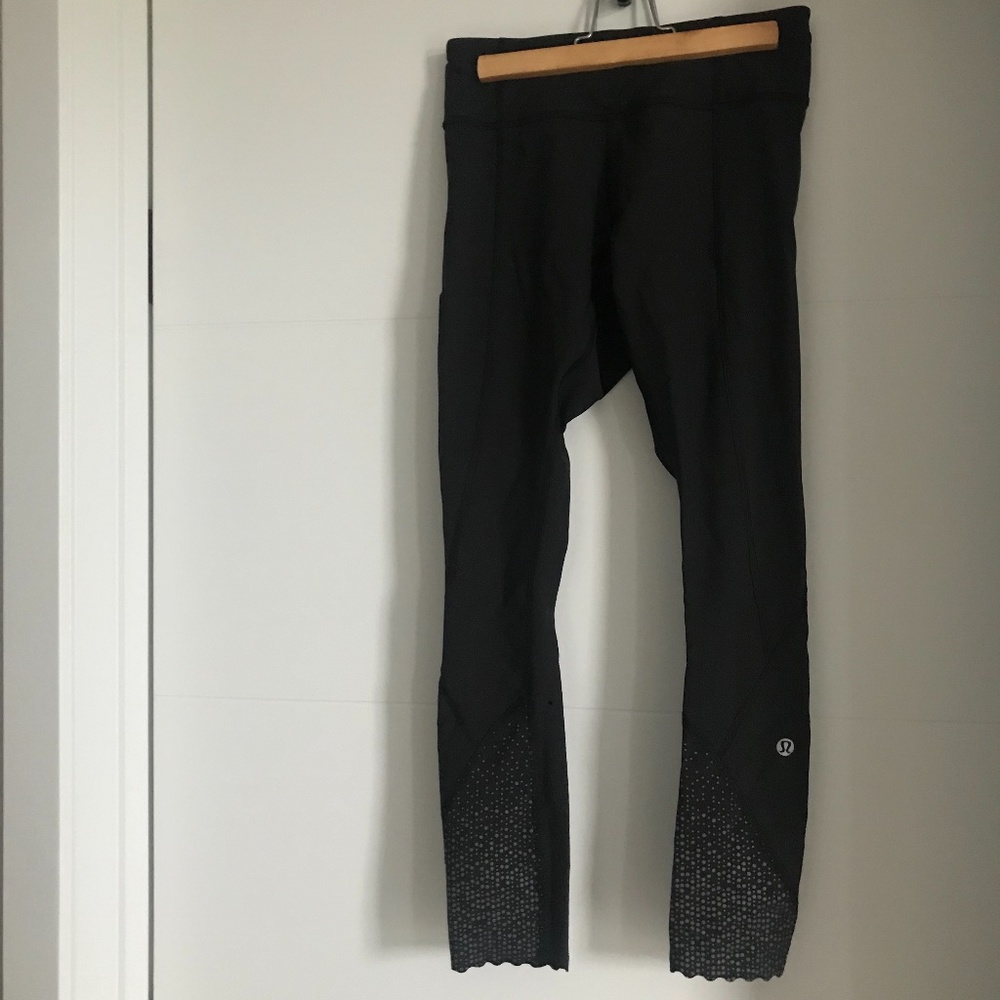 Lululemon compression style running pants size 2